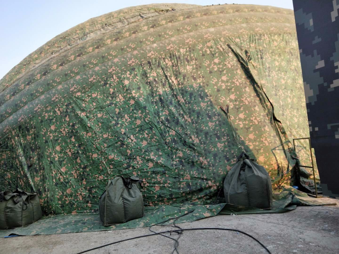 兰西军用充气帐篷
